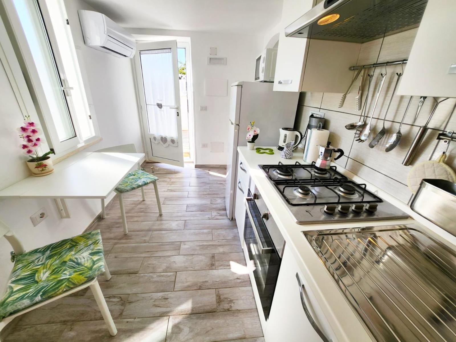 Casa Al Mare Orchidea - Motoparking - Wifi Free - Ac Cala Gonone Buitenkant foto